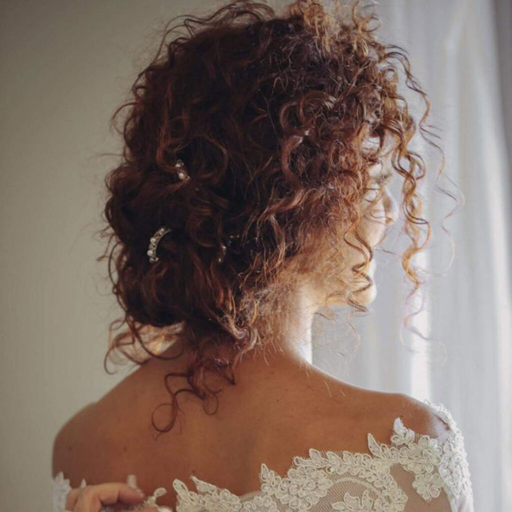 acconciature sposa capelli ricci